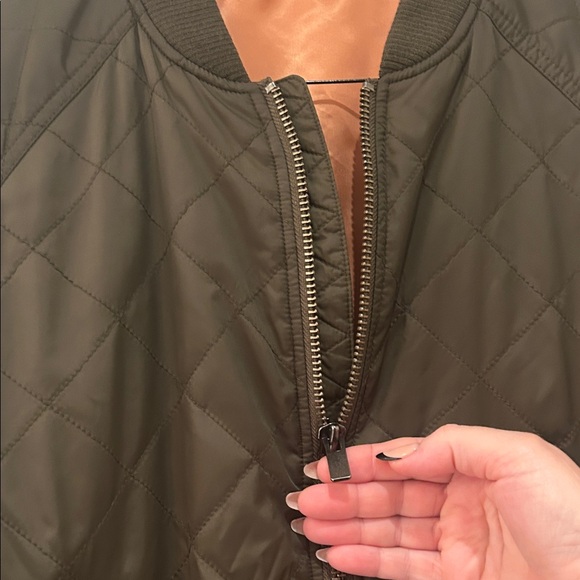Vince Womens Quilted Bomber Jacket in Olive (L) - Picture 4 of 14